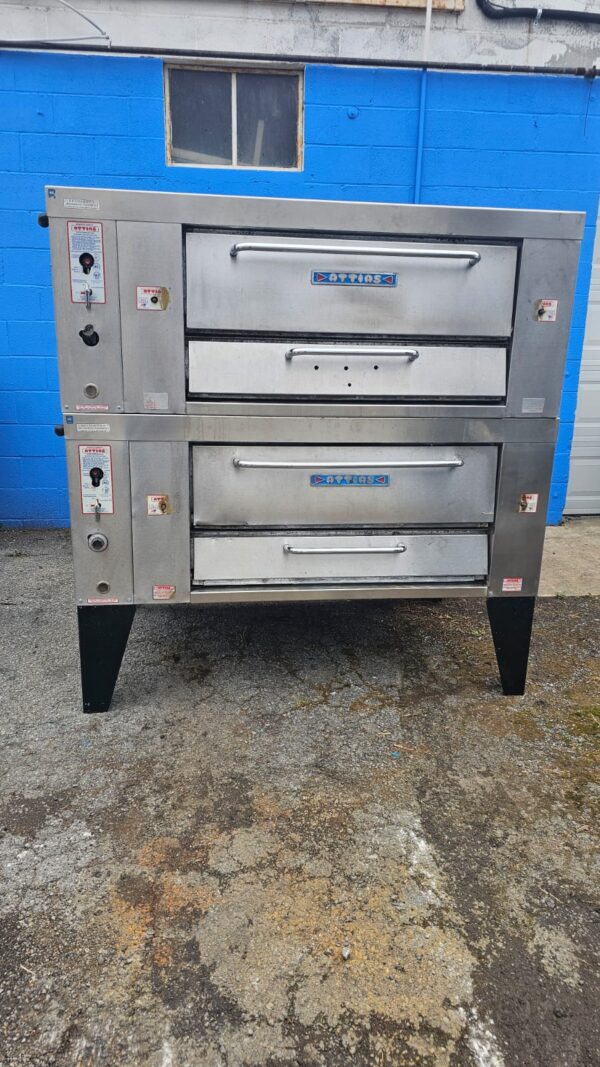 Attias pizza Oven