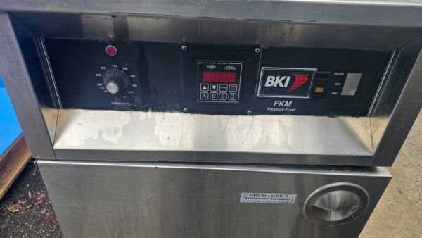 BKI FKM Pressure fryer electric - Image 6