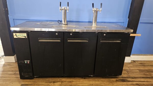 Avantco 4 top Kegerator